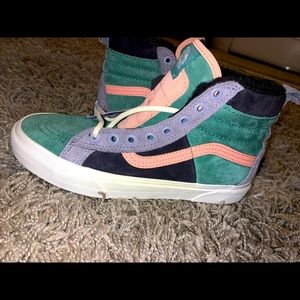 SPECIALTY VANS NEVER WORN WOMANS 9
